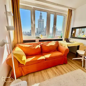 Apartament Super Brown 2x Metro Nowy Wifi Netflix Spotify Panorama Miasta, Warszawa